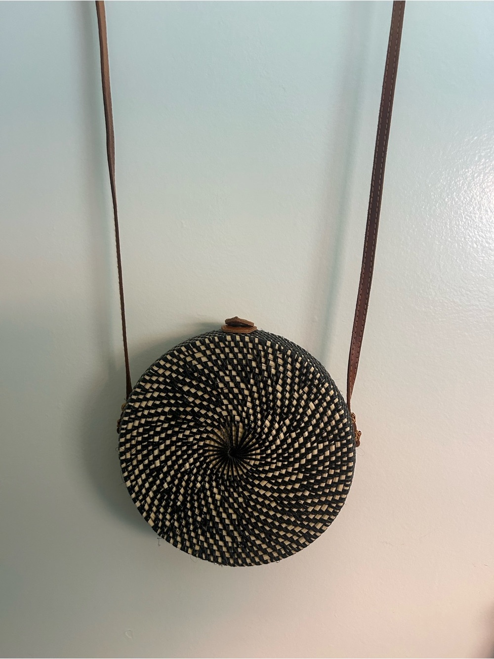 Vintage Woven Round Crossbody Bag🤎 Never Used!